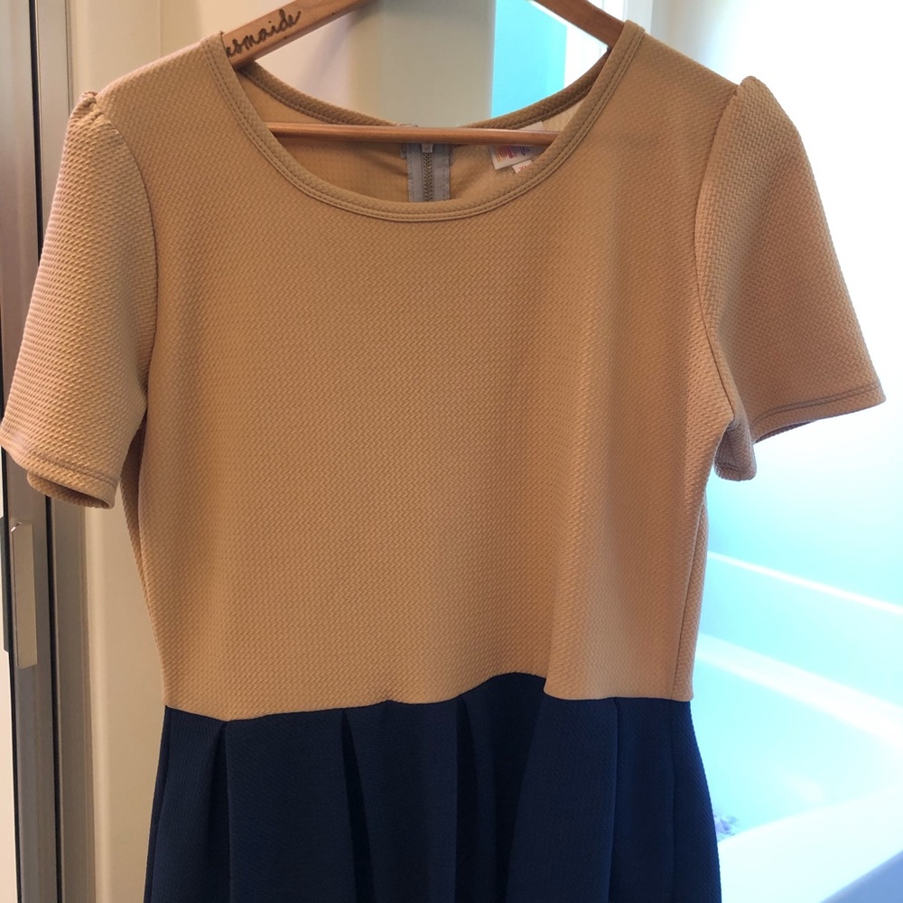 Lularoe Amelia XL Dress (tan & navy)